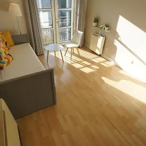 City Center Apt Free Parking Apartment